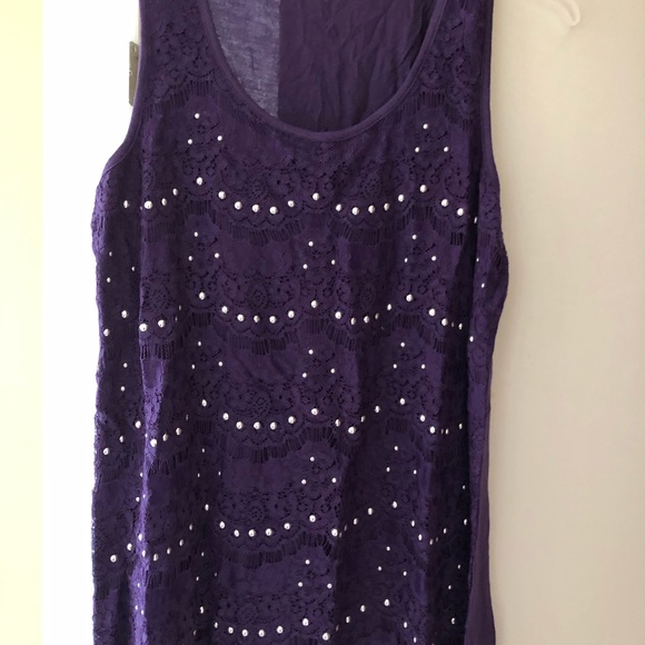 Tops - Picture 3 of 8